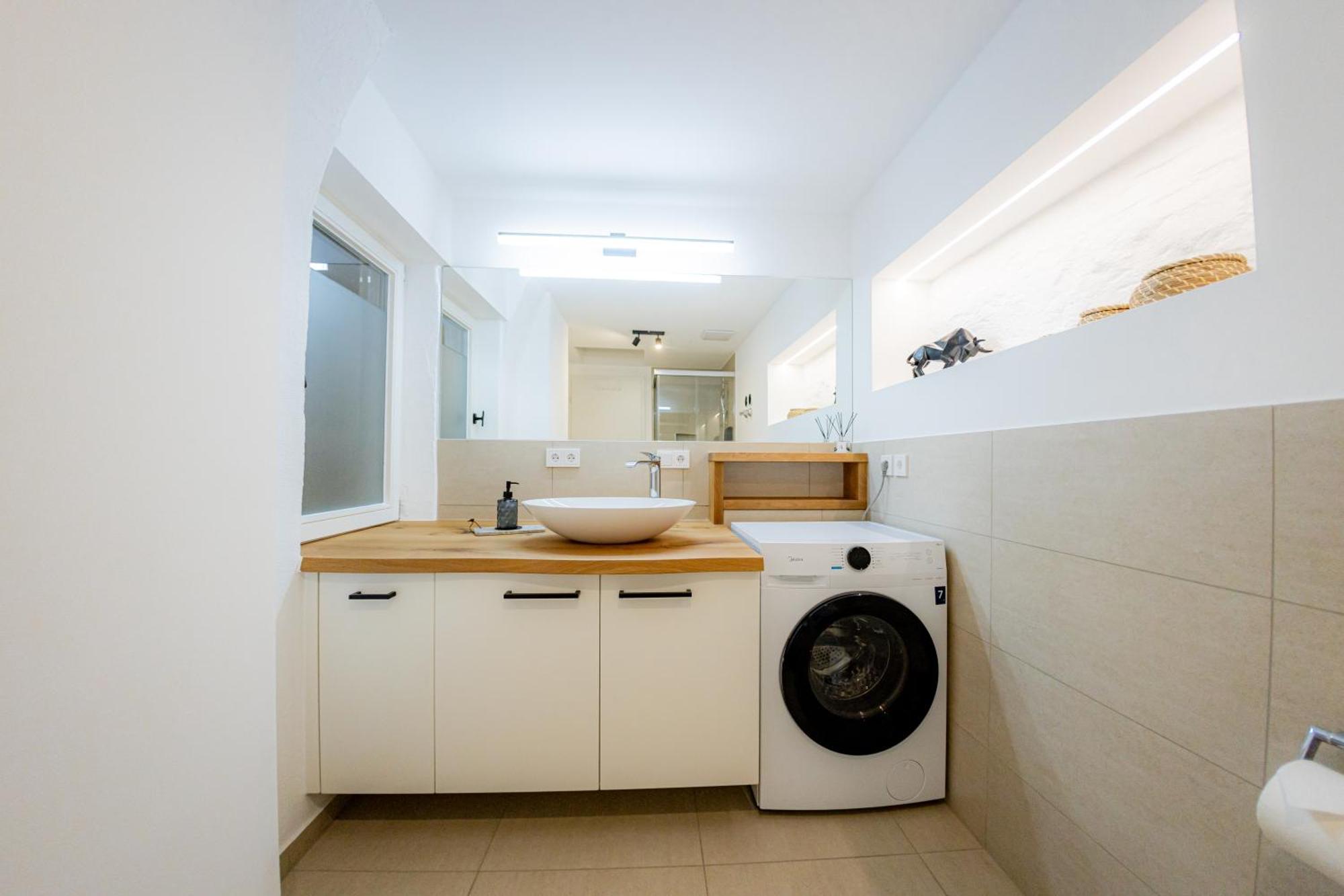 Highlight Am Stadtplatz Muehldorf - C4S Come4Stay - 2 Zimmer Wohnung I Bis Zu 5 Gaeste Szoba fotó